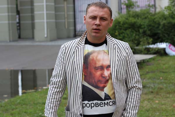 Василий Колос: «Цирк Олега Кононова не может уехать из Калининграда»