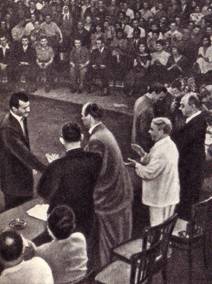 Вручение диплома выпускникам 1958 года