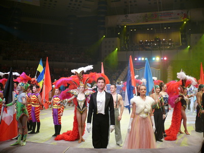 The jury members of the circus festival in Izhevsk awarded members of the festival