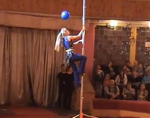 Ксения Стасюк с номером «Эквилибр на мачте». Выпуск ГУЦЭИ 2012 г