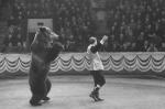 43532436_1_Ivan_Kudryavtsev_and_bear_Gosha_1959.jpg