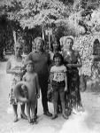 Батуми. 1981 год. Слева направо- мама, я, папа, Маша Маслянова, Макс Маслянов, Нонна Маслянова-Запашная.jpg