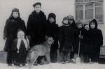 Цирковые дети. Саратов 1953г.jpg