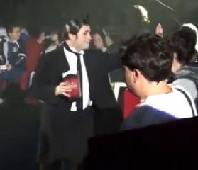 Клоун Дэвис Вассало реприза Попкорн