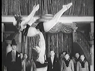 Эквилибристки Аникина и Долженко 1944 год